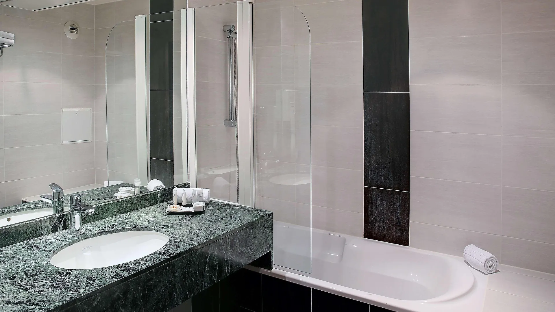 Best Western Plus Opéra Batignolles Paris Hotel