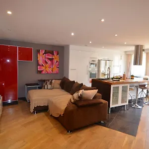  Appartement 6 Personnes Avec Terrasse Et Jacuzzi Plein Cœur Centre-ville Quartier Du Port De France